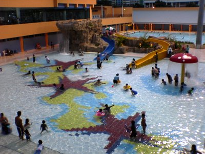 Tampines Swimming Complex | Fun Pool
